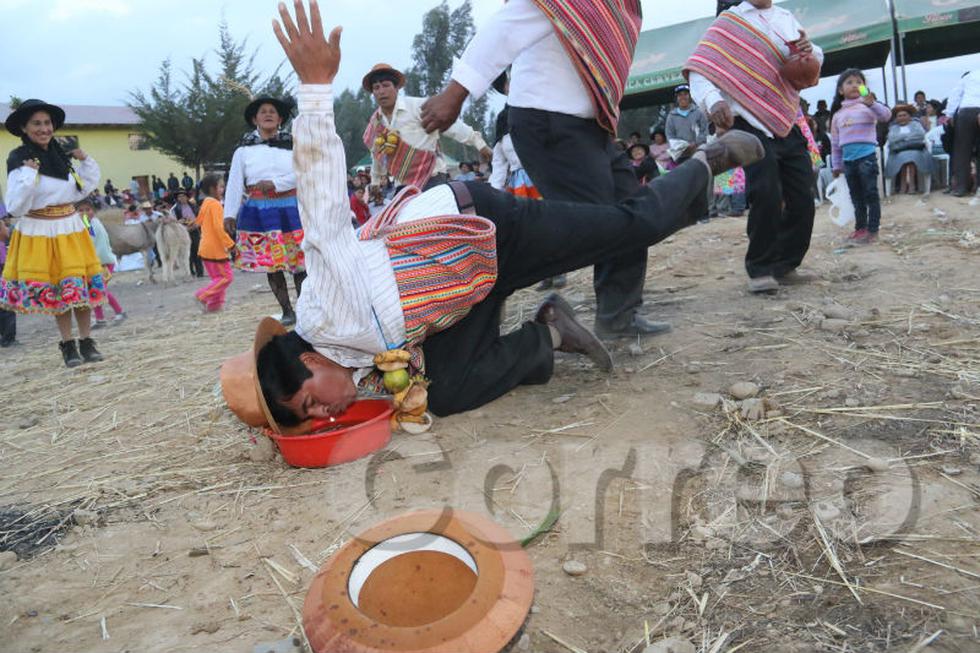 Así celebran humanos y animales en fiesta de Santiago (FOTOS)