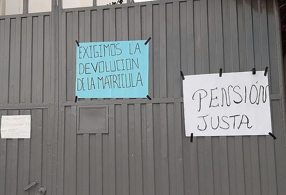 ​Padres exigen reducción de pensiones en colegio 28 de Julio