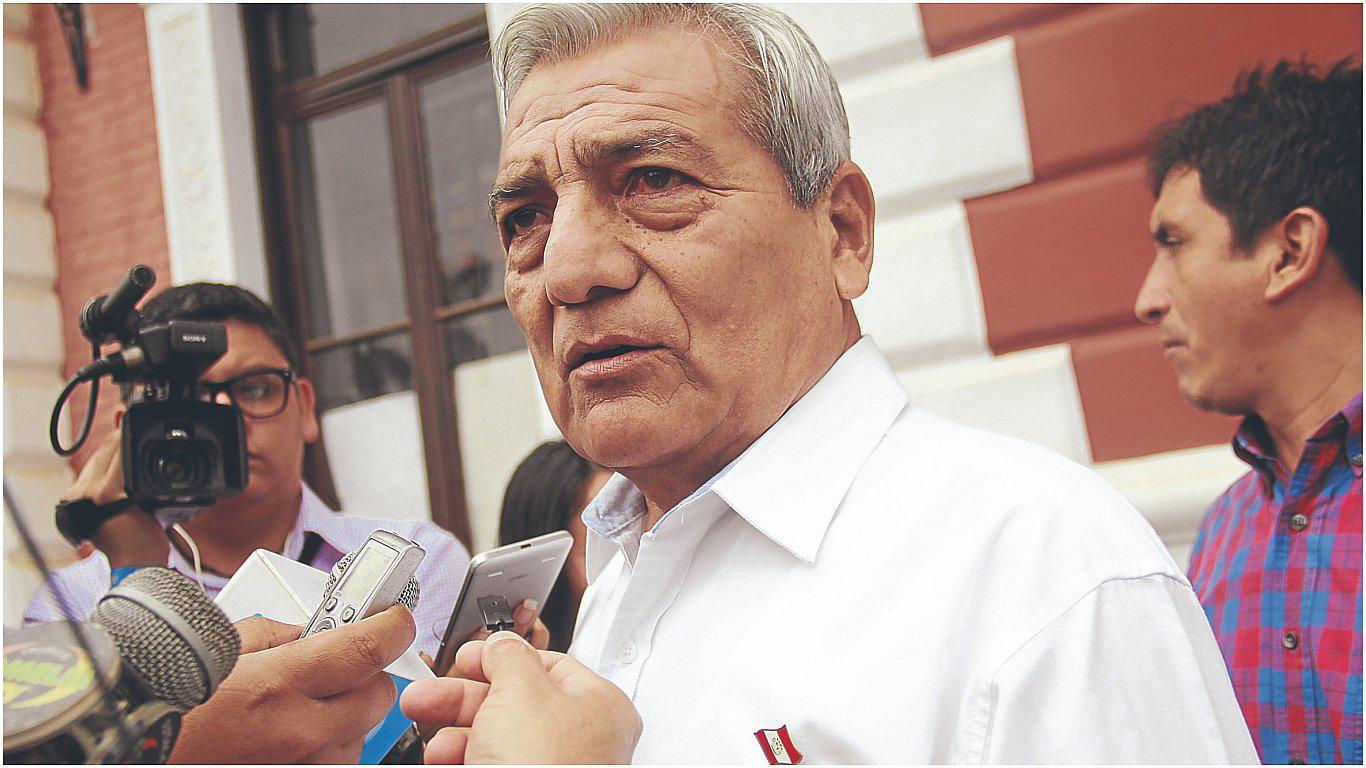 Alcalde lamenta que solo reciba S/ 4 mlls. de la Caja Trujillo  