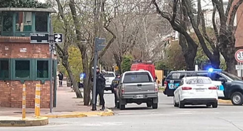 Testigos manifestaron que se escuchó una explosión similar a la de un artefacto de pirotecnia. Hecho sucedió en las inmediaciones de la residencia presidencial de Olivos, en la provincia de Buenos Aires (Argentina). (Captura de video/YouTube/TN).