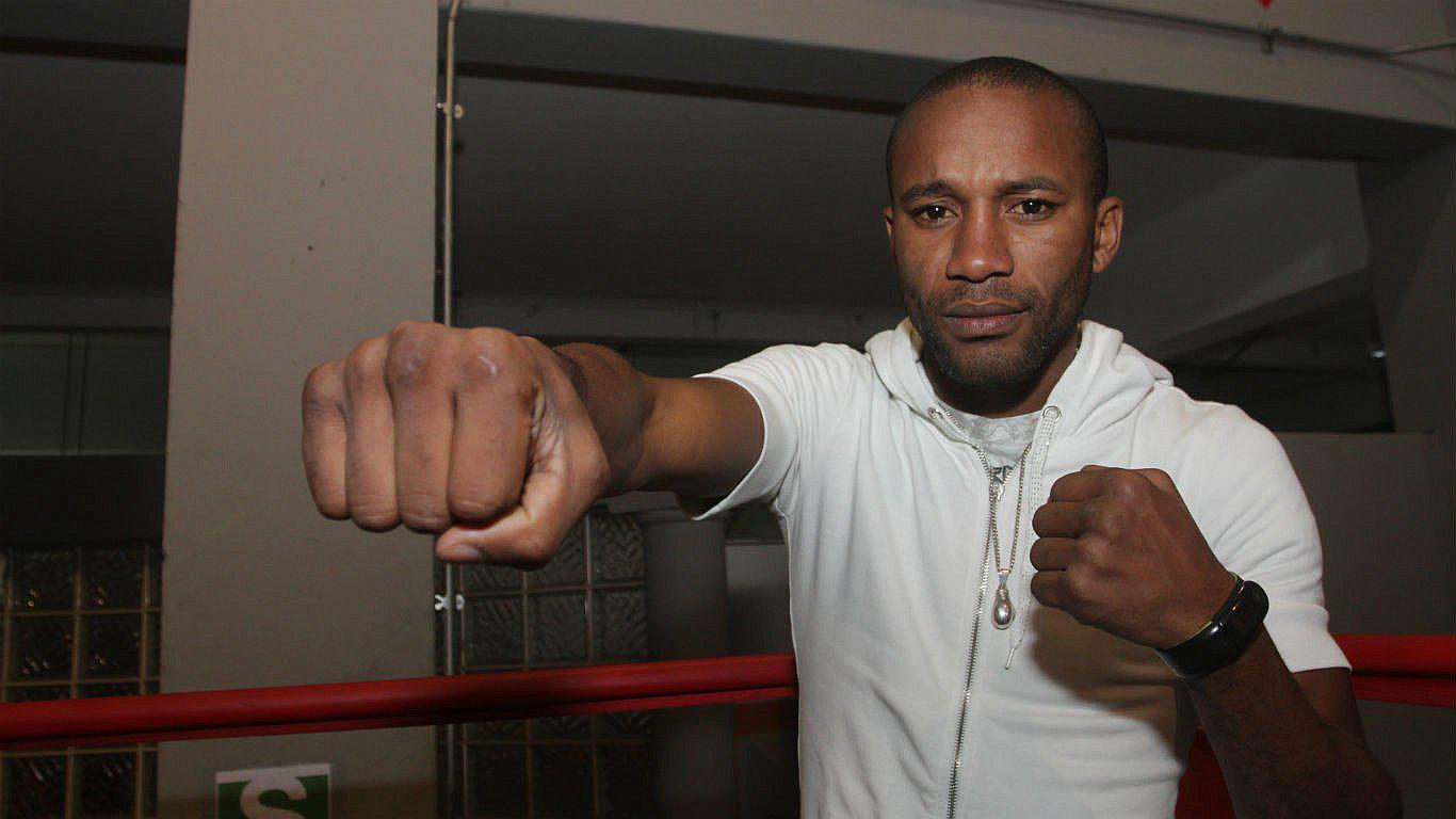 Fox Sports transmitirá defensa del título de Carlos 'Mina' Zambrano