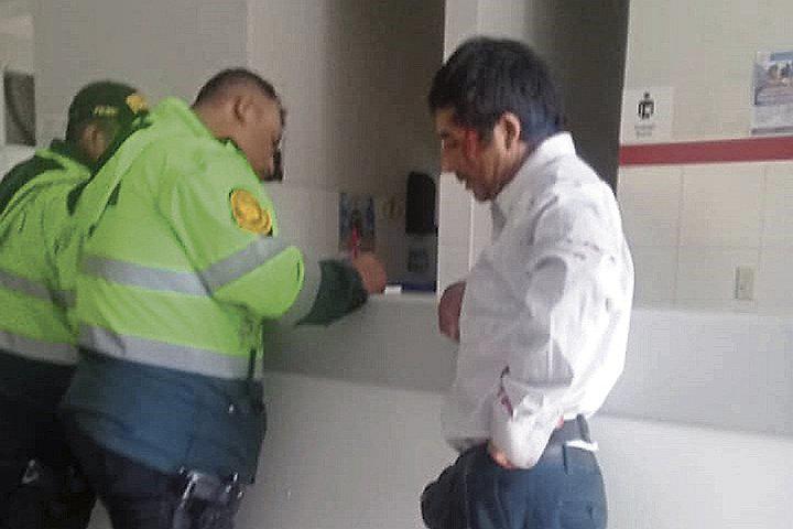 Delincuentes asaltan y hieren a mujer para despojarla de S/35 mil   