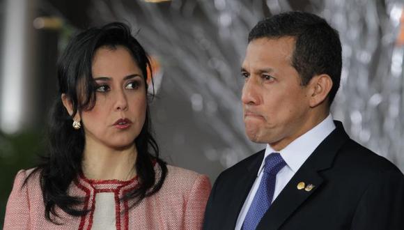 Difunden foto de Ollanta Humala y Nadine Heredia de jóvenes 