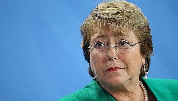 Chile: Allanan oficinas de OAS por presunto aporte ilegal a campaña de Bachelet