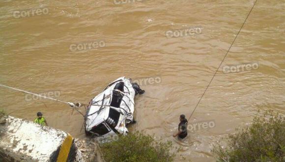 Policía continúa búsqueda de albañil en el río Mantaro 