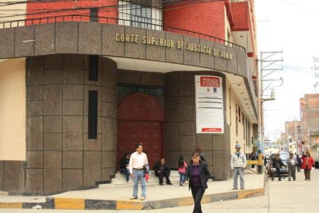Magistrados de Poder Judicial de Junín exigen nivelación de sueldos
