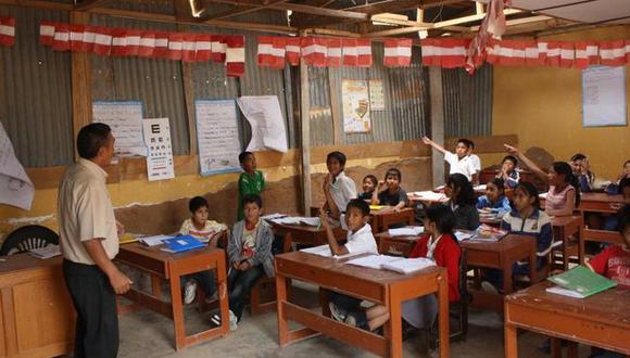 Huánuco: Minedu enviará aulas prefabricadas para colegio semidestruido 