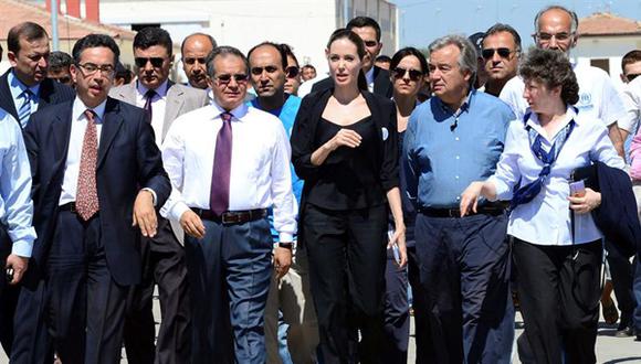 Angelina Jolie visita a refugiados sirios en Turquía