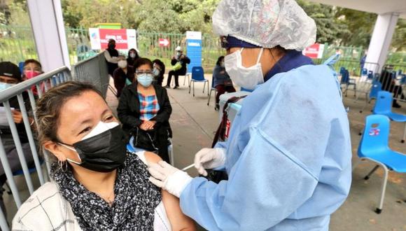144 mil aplicaciones deben llegar a Arequipa hasta fin de mes para cerrar inmunización en mayores de 40 años en toda la región. (Foto: Ministerio de Salud)