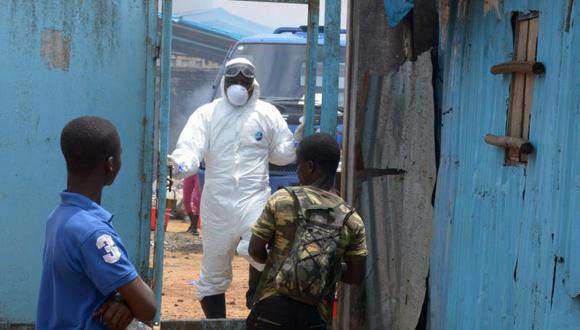 OMS pide a los expertos que desarrollen 8 tratamientos y 2 vacunas contra el ébola 