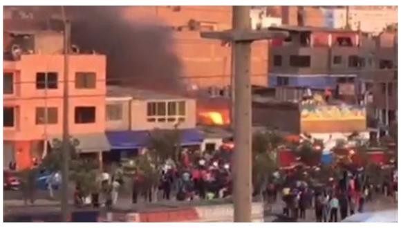Independencia: incendio en la cuadra 41 de la Av. Alfredo Mendiola (VIDEO)