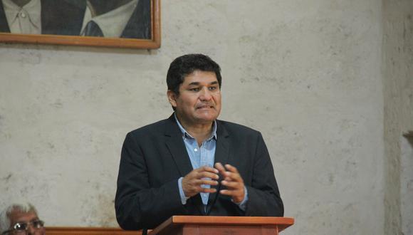 Zeballos presentará moción para investigar contratos de La Enlozada