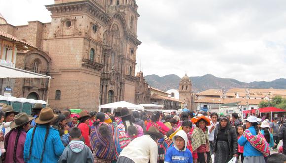 Cusco: Más de 50 mil personas asistieron al Santurantikuy