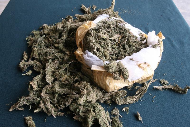 México: Hallan en un cementerio más de 2 toneladas de marihuana