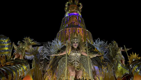 La presentación del Carnaval de Río de Janeiro en Brasil se da año a año en el sambródromo, un escenario que en marzo había sido ofrecido a las personas "sin techo" para que tuvieran resguardo y atención ante el alto riesgo de contagio por COVID-19. (Foto: AFP)
