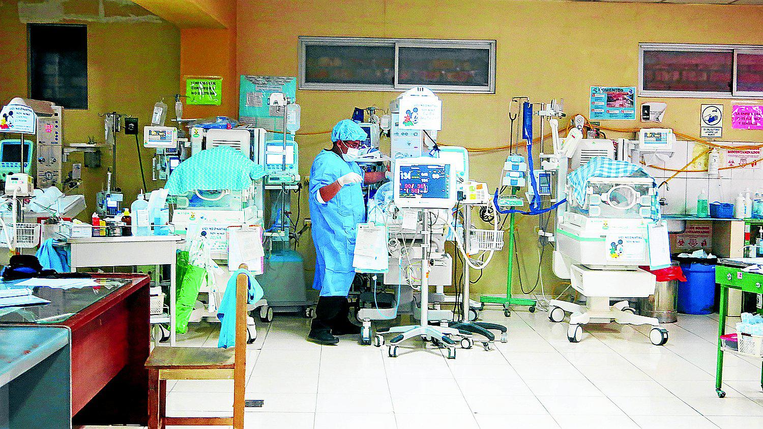 Convertirán almacén en sala para neonatología por 27 pacientes prematuros