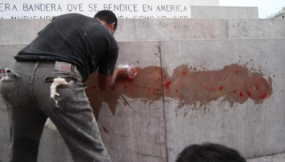 Responsable de pintas a monumento de San Martín confesó delito 
