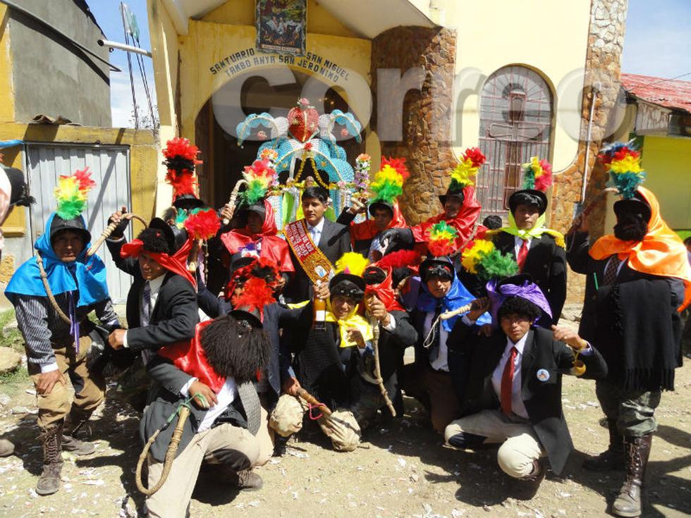 "Chalaysantos" expresan la fe a su patrón San Jerónimo (FOTOS)