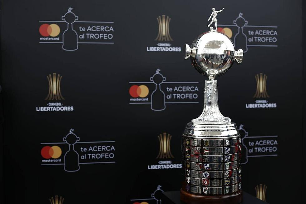 ​La gloriosa está aquí: la histórica Copa Libertadores llegó a Lima (FOTOS)
