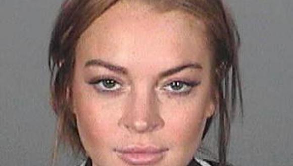 Difunden nueva fotografía policial de Lindsay Lohan 