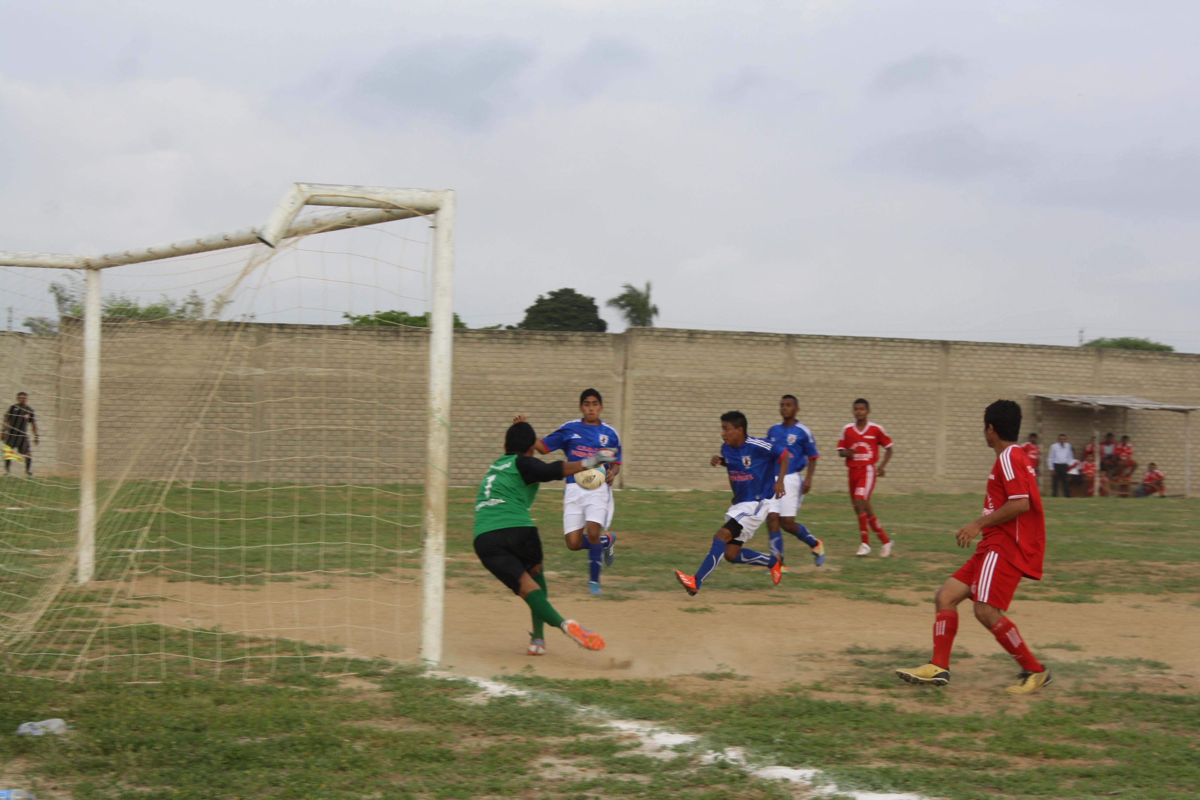 Tumbes: Eduardo Ávalos y Nueva Esperanza juegan partido clave en el torneo de fútbol  