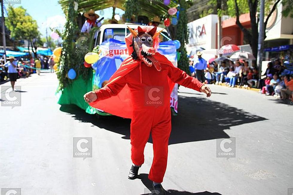 ​Alegría en el X Pasacalle Regional por el 478 Aniversario de Arequipa (FOTOS)