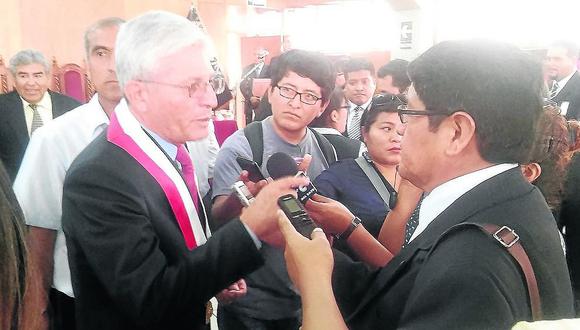 Congresista llama malcriado a periodista que le preguntó sobre casos de corrupción en Tacna