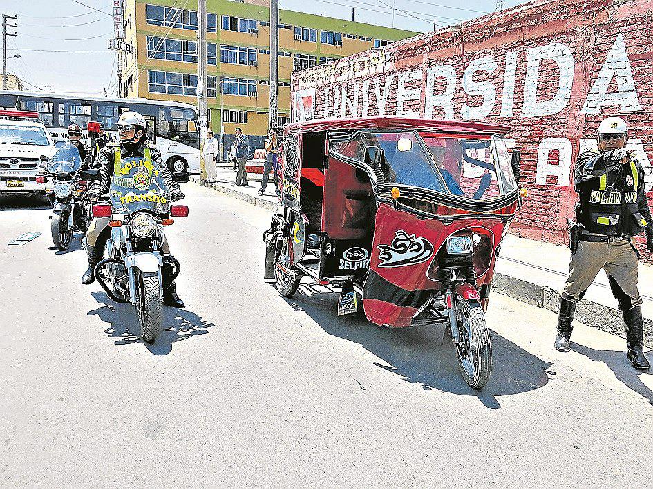 Más de 250 PNP e inspectores de tránsito en 30 puntos de desde hoy por mototaxistas