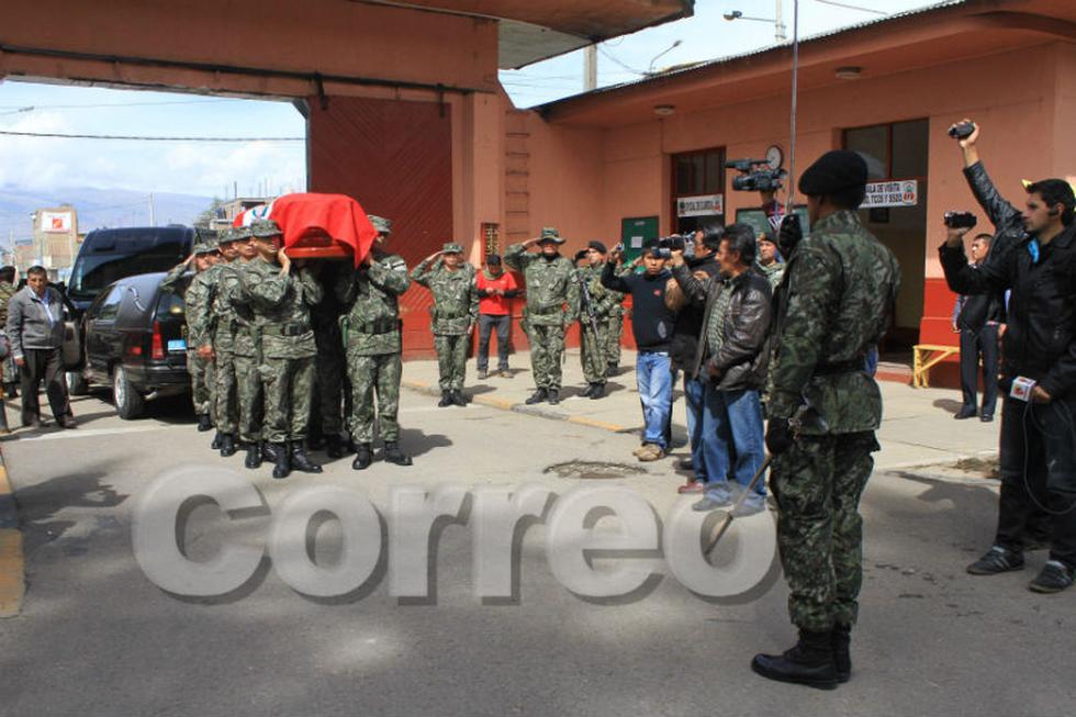 Rinden homenaje a Mayor EP que murió en Cuenca (FOTOS)