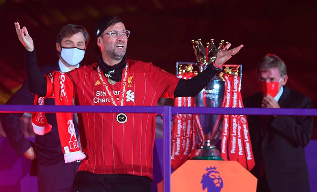 Liverpool celebró con el trofeo de la Premier League | Foto: AP/EFE/AFP