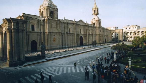 Arequipeño nos dejó lo que hoy  conocemos como el principal templo de la ciudad y que su imagen asombra a turistas de diversas nacionalidades. (Foto: GEC Archivo)
