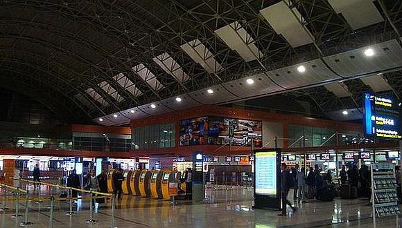 Turquía: Aeropuertos de Estambul reanudan operaciones, pero con retrasos