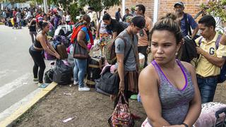 “Es hora de volver”: Venezolanos regresan a su país por aparente mejora de oportunidades