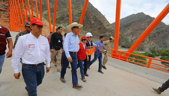 Presidente Martín Vizcarra entrega obra del Puente Calemar (FOTOS) 