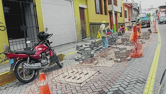 Tránsito restringido en 12 calles de Umacollo en Arequipa