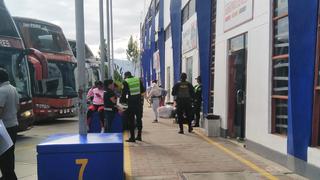 Policía interviene a ciudadanos extranjeros indocumentados en terminal terrestre de Ayacucho