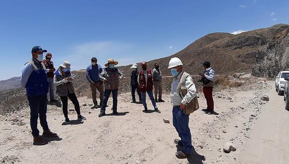 Comité de apoyo para el asfaltado de la vía Moquegua - Omate - Arequipa visita proyecto