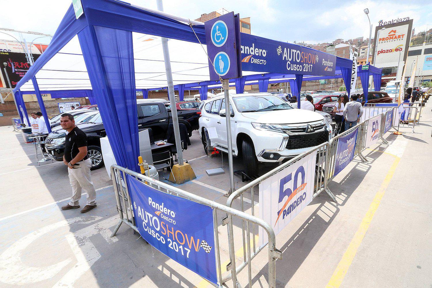 Inauguran feria automotriz con más de 20 marcas de vehículos en Cusco 