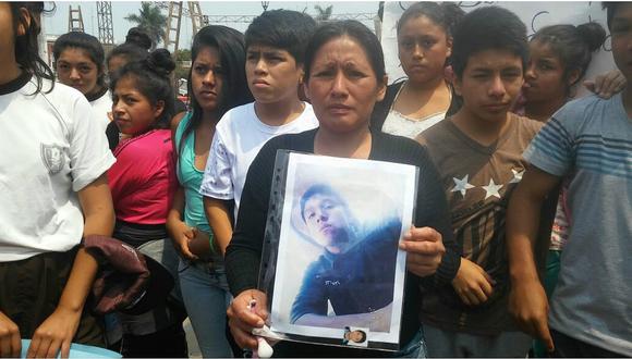 Trujillo: Familiares piden ayuda al alcalde para rescatar cuerpo de escolar ahogado (VÍDEO) 