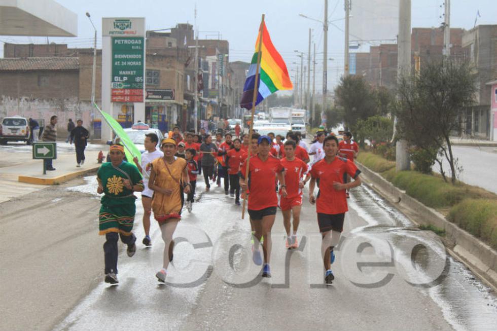 Inicia carrera de chasquis que unirá 5 regiones (FOTOS)