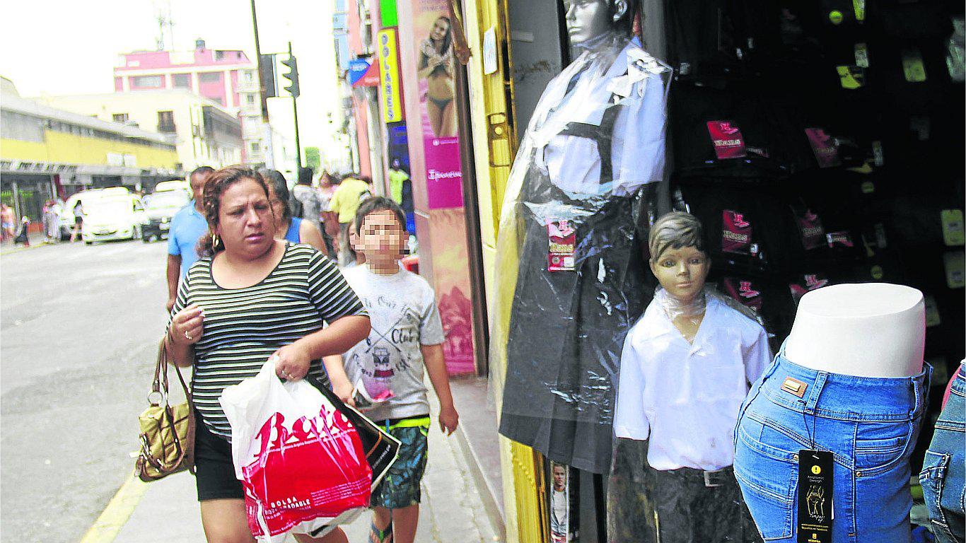El costo de los uniformes para los escolares oscila entre 100 hasta 200 soles 