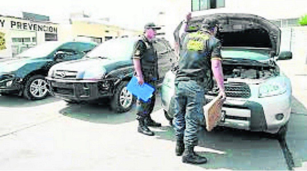 Piura: Hallan una caleta de vehículos robados