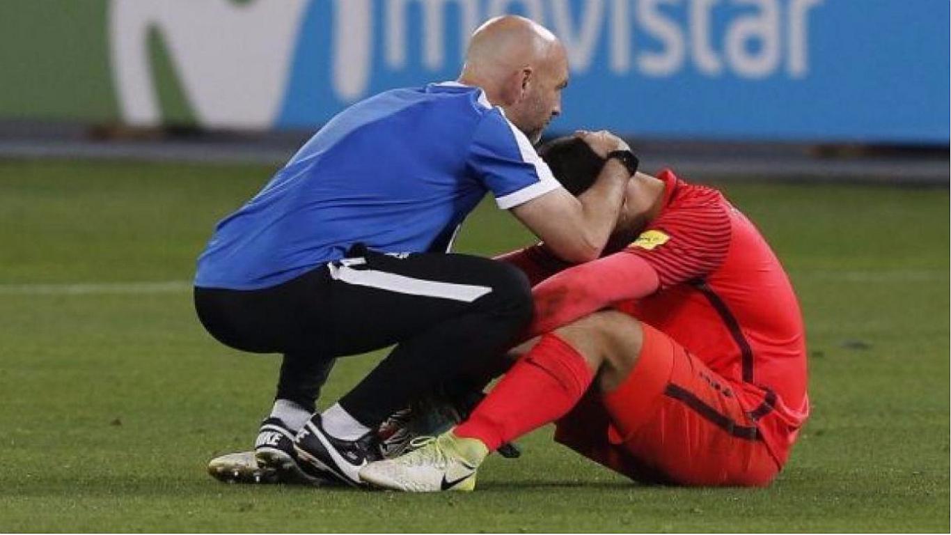 Arquero de Nueva Zelanda comparte sentido mensaje tras derrota ante Perú (FOTO)
