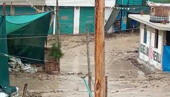 Viviendas fueron afectadas por el ingreso de agua, lodo y piedras en Camaná. (Foto: Difusión)