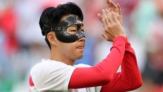 Son Heung-Min se cuida tras sufrir una fractura: usa máscara en el Uruguay vs. Corea del Sur