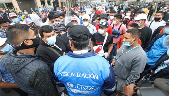 Jorge Muñoz informó que se está evaluando el traslado de ambulantes al parque de la Cultura Luis Alberto Sánchez. (Foto: GEC)