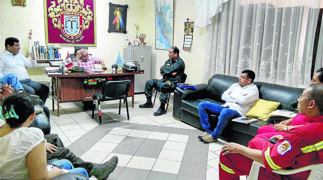 Anuncian operativos en los mercados de Talara ante la cercanía de fiestas navideñas