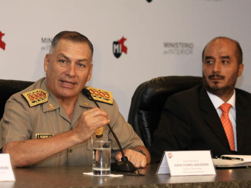 Ministro del Interior: Jorge Flores Goicochea no renunció a su cargo