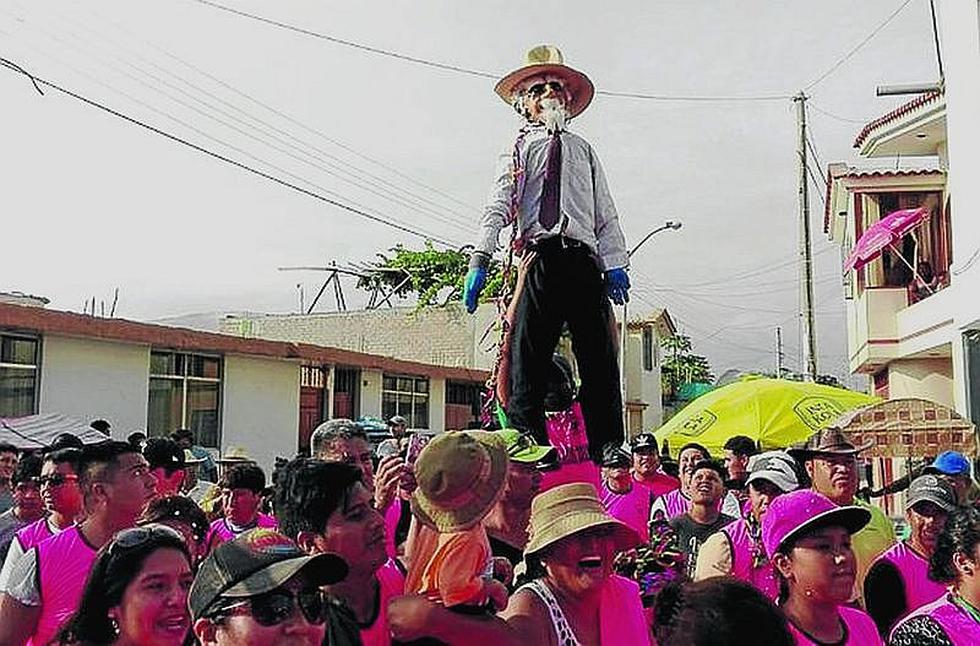 Los Huachanacos, la tradición carnavalesca de Camaná en Arequipa