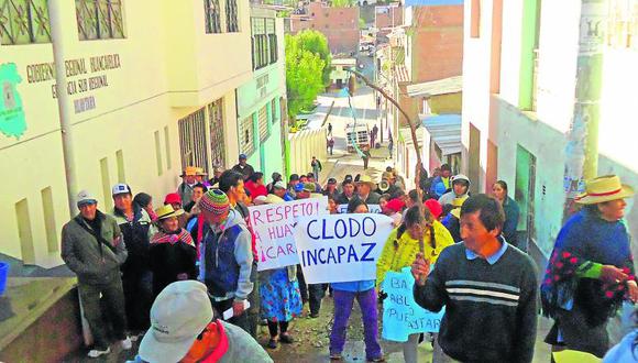 Huaytará protesta y exige hospital